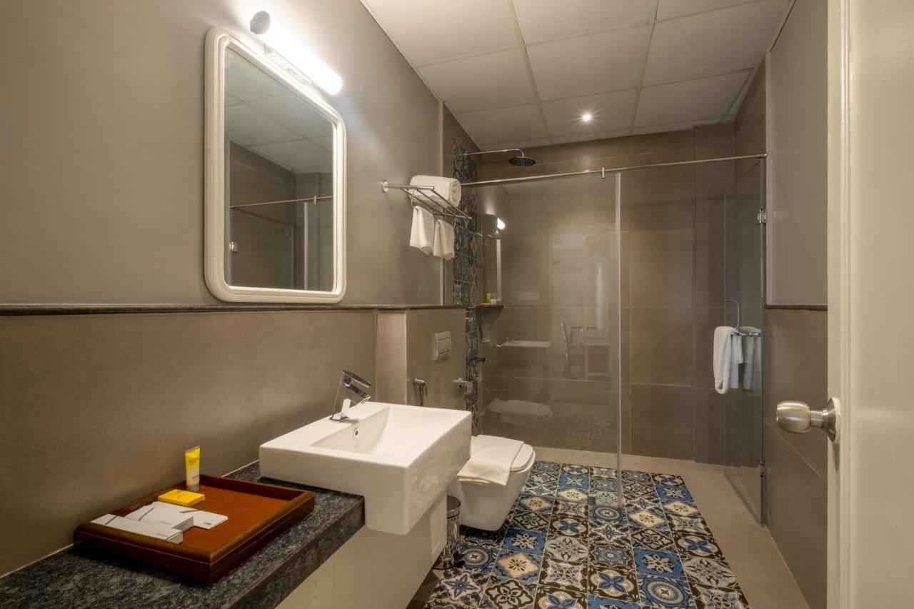 O Pierre - Fontainhas Hotel Panadzsi Kültér fotó